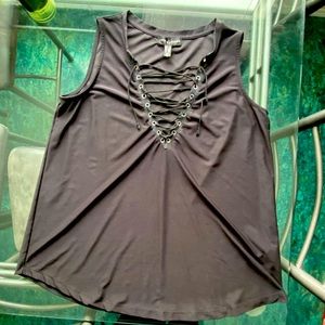 Sleeveless Love & Legend Top